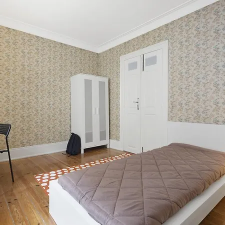 Porto Studios Гостевой дом Порту
