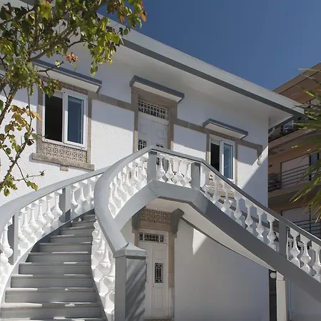Porto Studios Гостевой дом Порту